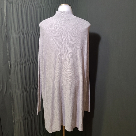 Romeo + Juliet Couture mock turtleneck - Picture 2 of 4